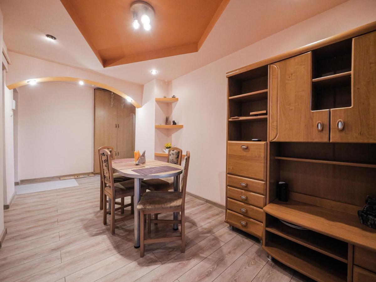 Apartament Centrul Vechi Curtea de Argeş Exterior foto