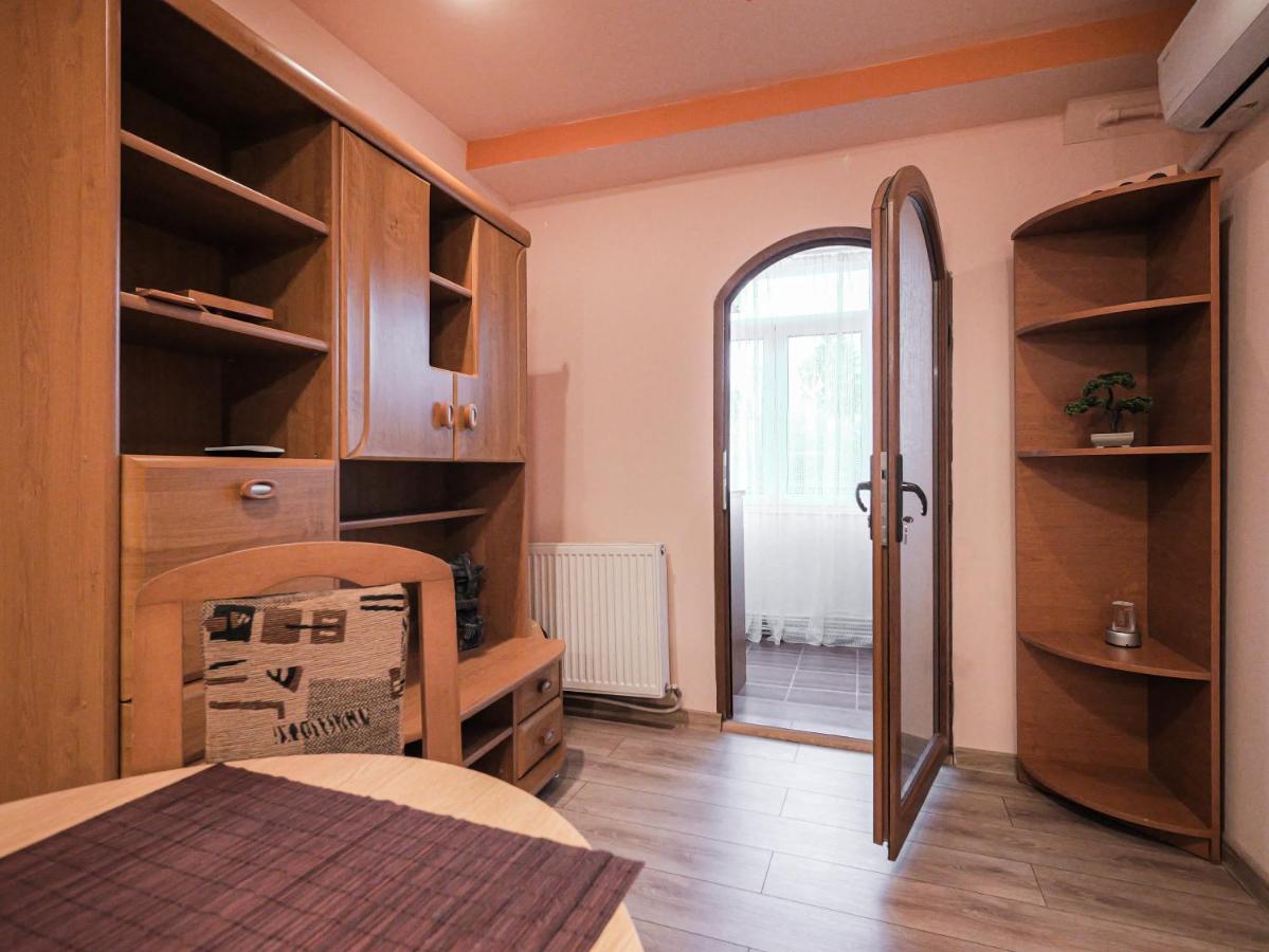 Apartament Centrul Vechi Curtea de Argeş Exterior foto