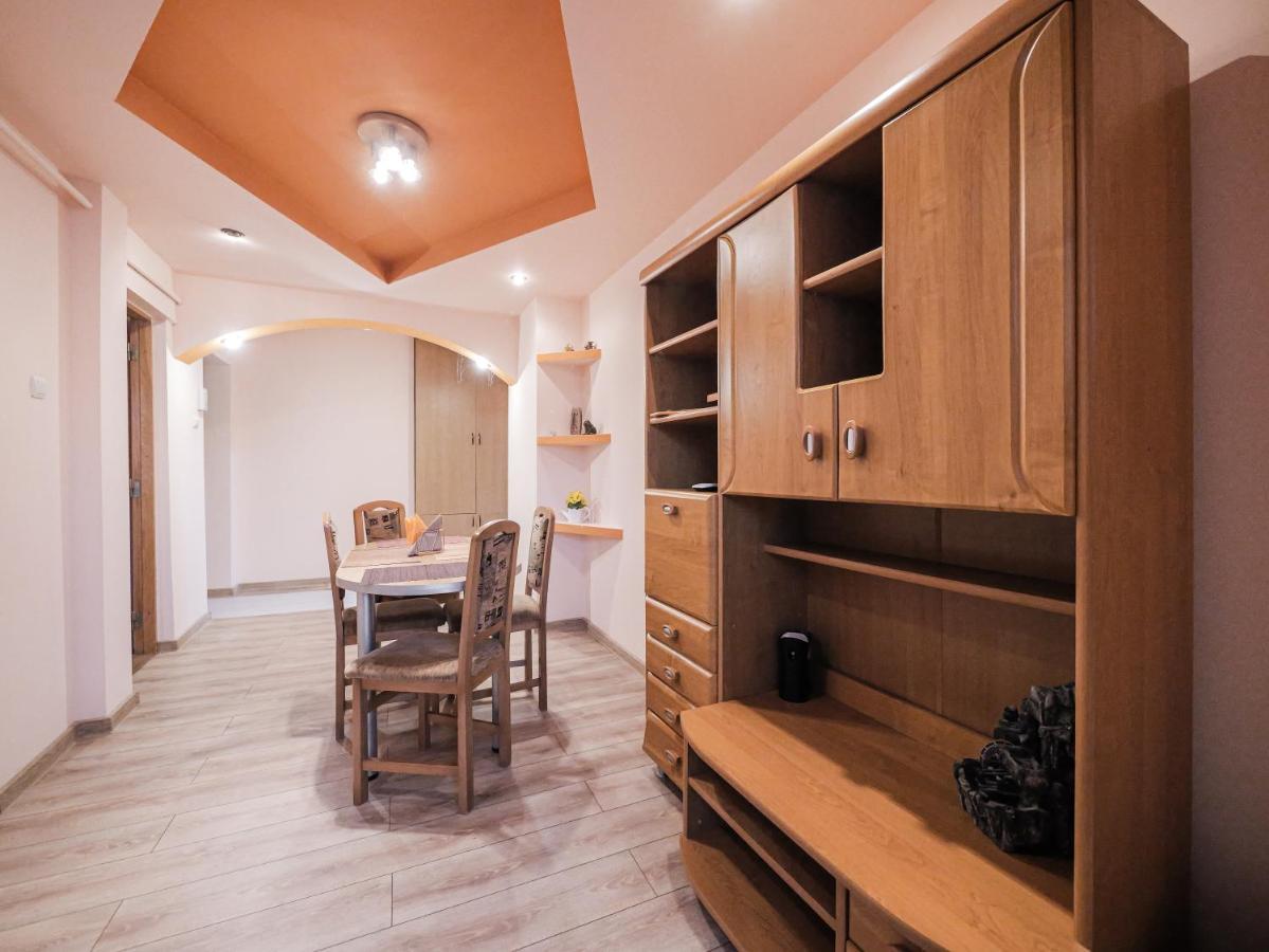 Apartament Centrul Vechi Curtea de Argeş Exterior foto