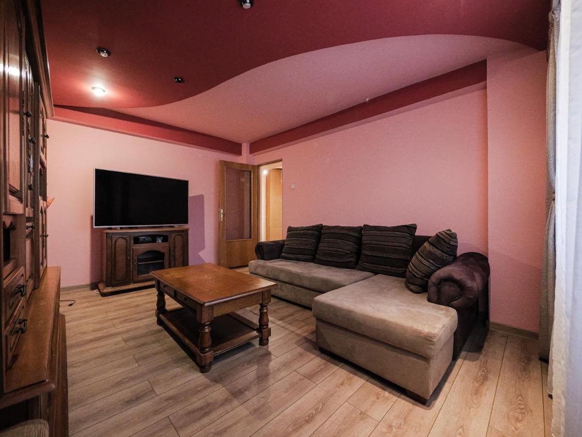 Apartament Centrul Vechi Curtea de Argeş Exterior foto