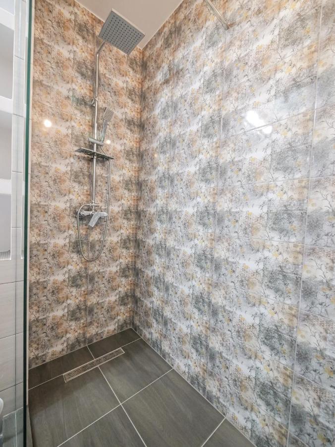 Apartament Centrul Vechi Curtea de Argeş Exterior foto